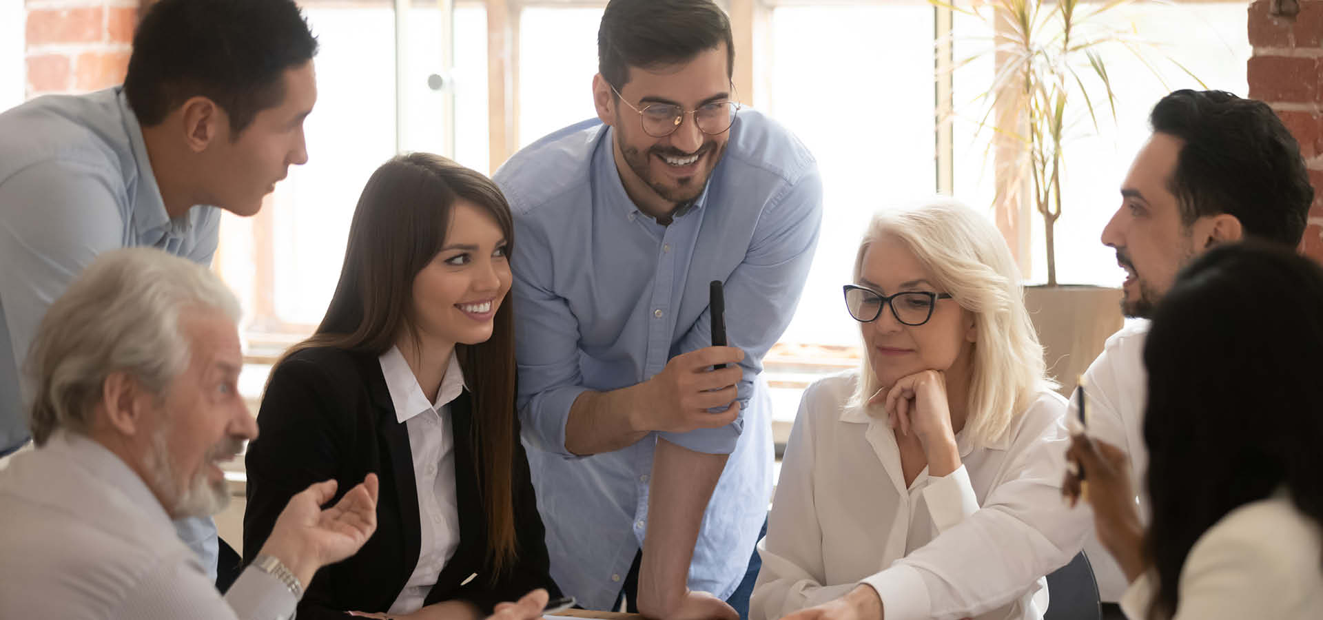 القيادة الإبداعية في بناء علاقات العمل